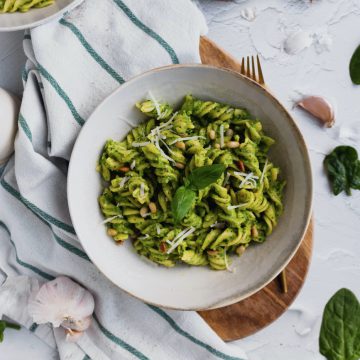 Spinach pesto pasta