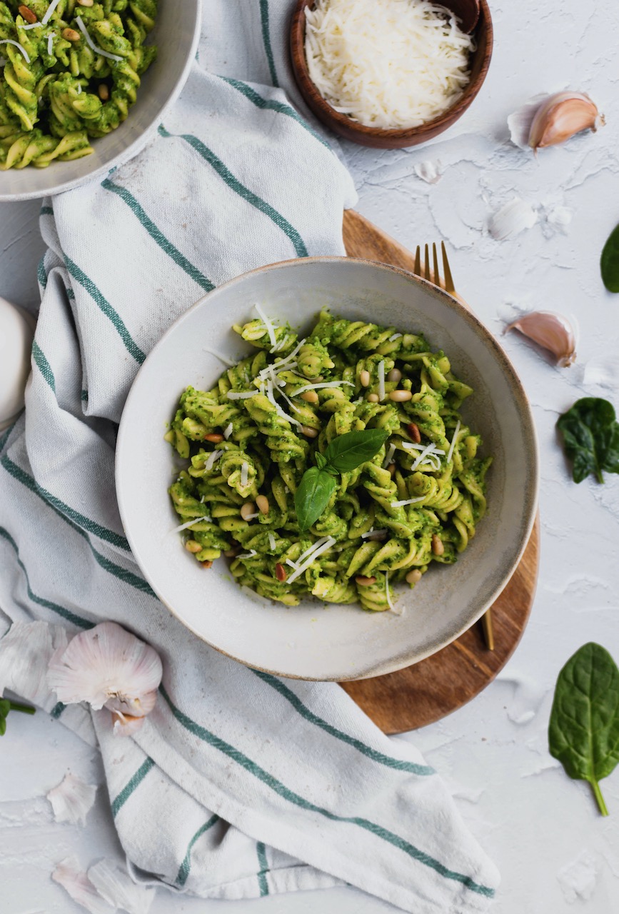 Spinach pesto pasta