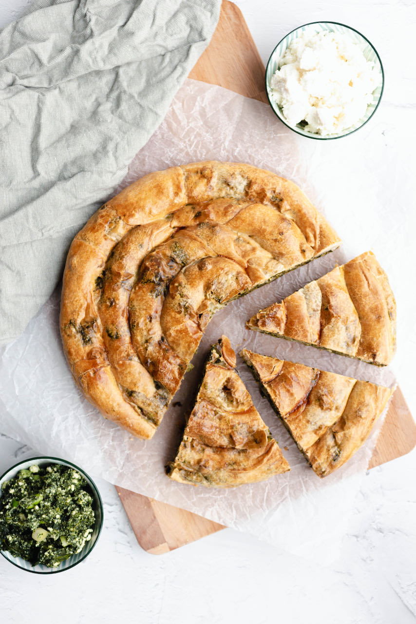 spanakotiropita flatlay