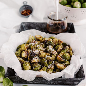 Roasted Brussels sprouts in the tray straight 45º